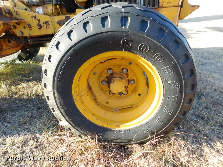 image for item DC8427 John Deere 301-R tractor