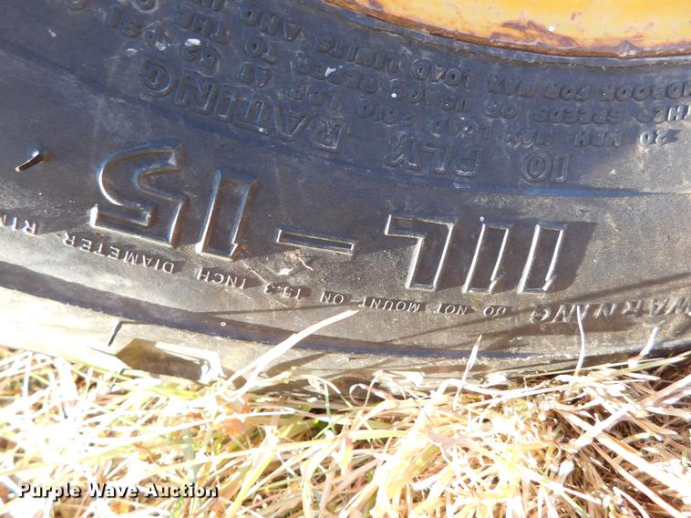 image for item DC8427 John Deere 301-R tractor