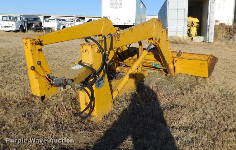 image for item DC8427 John Deere 301-R tractor