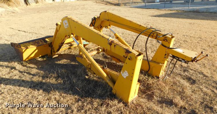 image for item DC8427 John Deere 301-R tractor