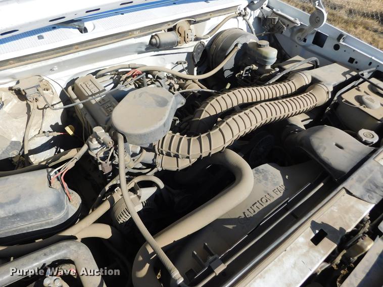 image for item DC8430 1996 Ford F250 XL SuperCab utility bed pickup truck