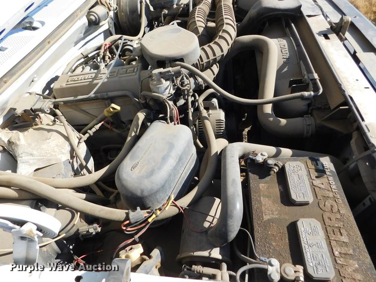 image for item DC8430 1996 Ford F250 XL SuperCab utility bed pickup truck