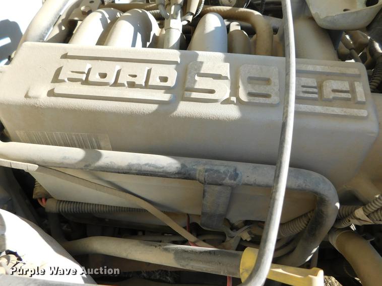 image for item DC8430 1996 Ford F250 XL SuperCab utility bed pickup truck