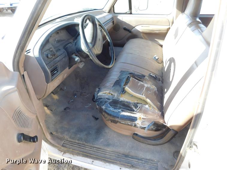 image for item DC8430 1996 Ford F250 XL SuperCab utility bed pickup truck