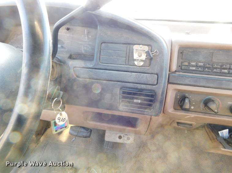 image for item DC8430 1996 Ford F250 XL SuperCab utility bed pickup truck