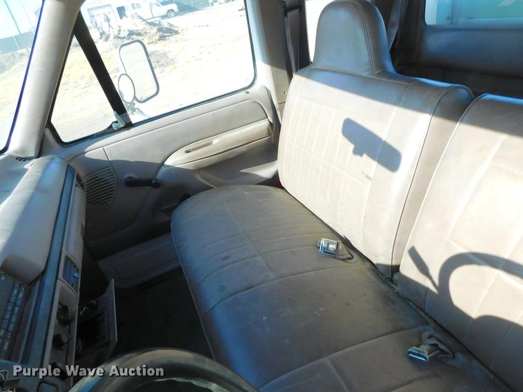 image for item DC8430 1996 Ford F250 XL SuperCab utility bed pickup truck