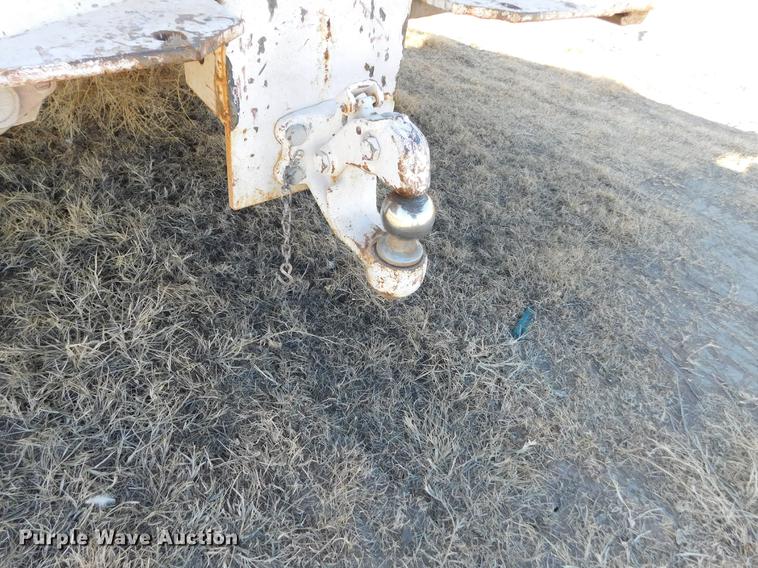 image for item DC8430 1996 Ford F250 XL SuperCab utility bed pickup truck