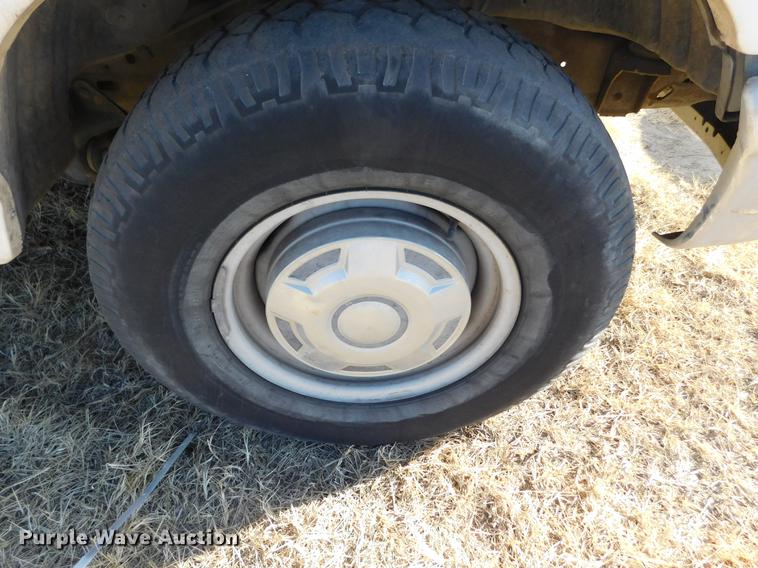 image for item DC8430 1996 Ford F250 XL SuperCab utility bed pickup truck