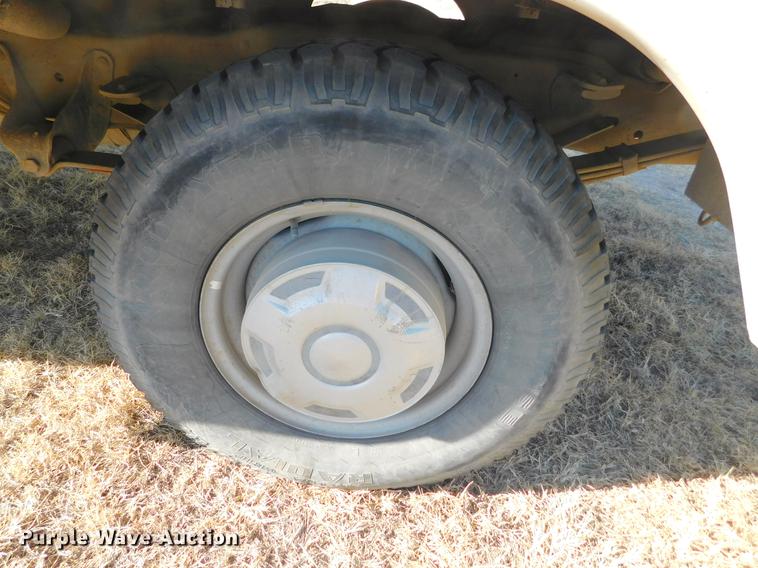 image for item DC8430 1996 Ford F250 XL SuperCab utility bed pickup truck