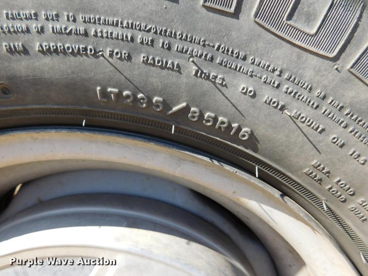 image for item DC8430 1996 Ford F250 XL SuperCab utility bed pickup truck