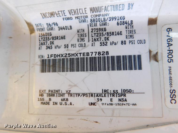 image for item DC8430 1996 Ford F250 XL SuperCab utility bed pickup truck