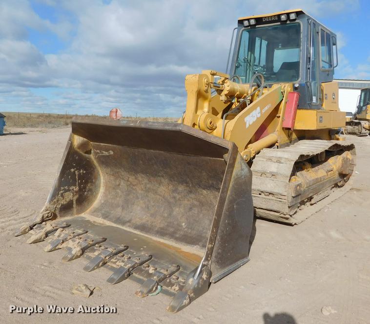 image for item DC8463 2005 John Deere 755C Series II track loader