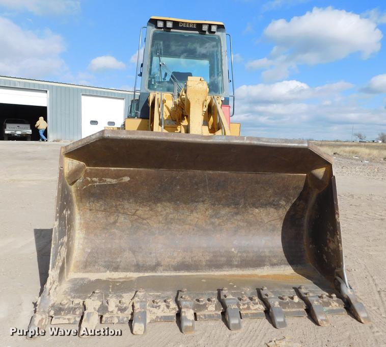 image for item DC8463 2005 John Deere 755C Series II track loader