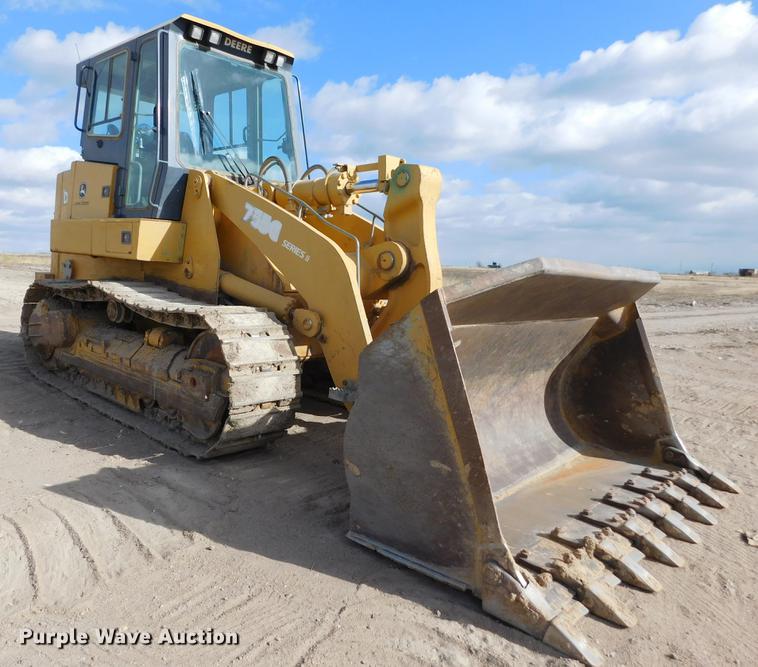 image for item DC8463 2005 John Deere 755C Series II track loader