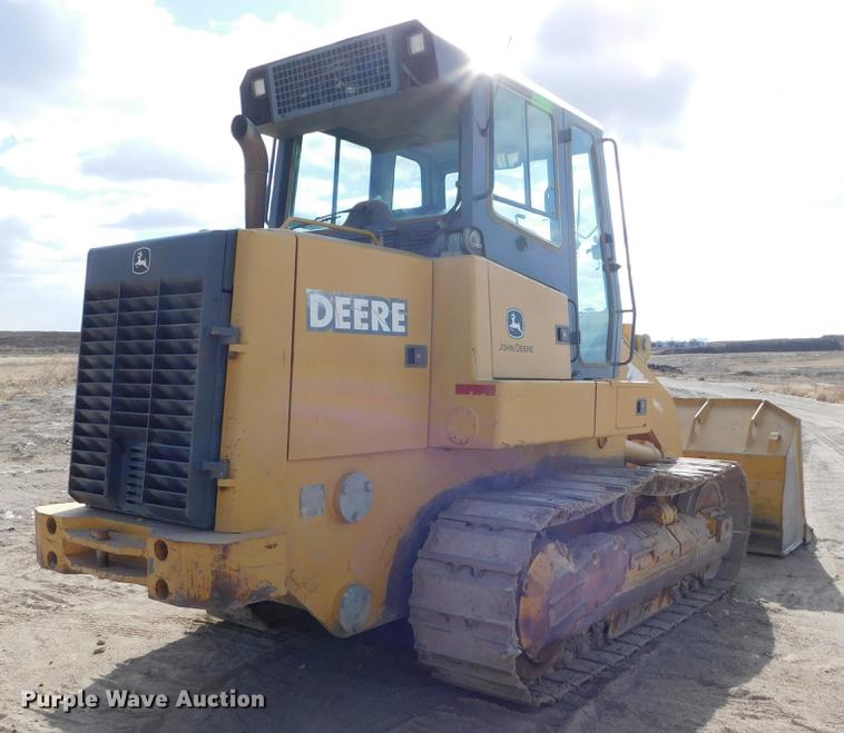 image for item DC8463 2005 John Deere 755C Series II track loader