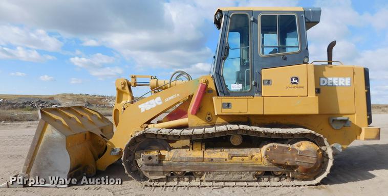 image for item DC8463 2005 John Deere 755C Series II track loader