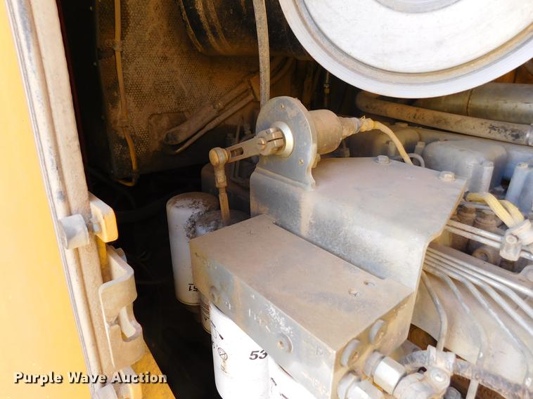 image for item DC8463 2005 John Deere 755C Series II track loader