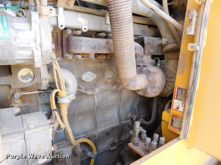 image for item DC8463 2005 John Deere 755C Series II track loader