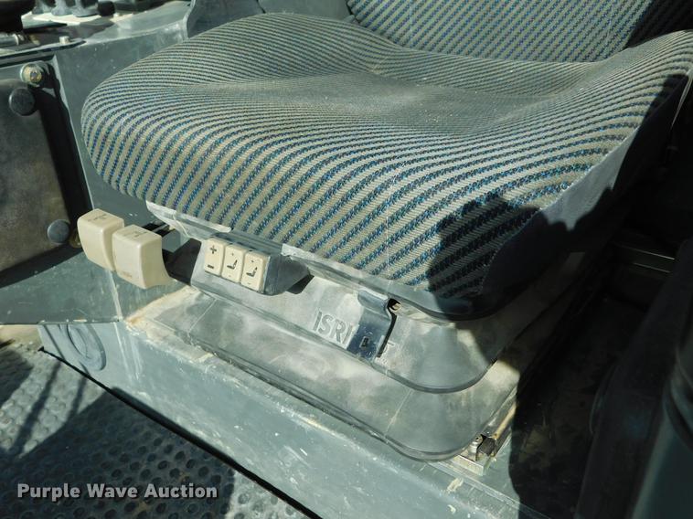 image for item DC8463 2005 John Deere 755C Series II track loader