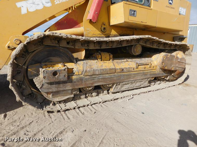 image for item DC8463 2005 John Deere 755C Series II track loader