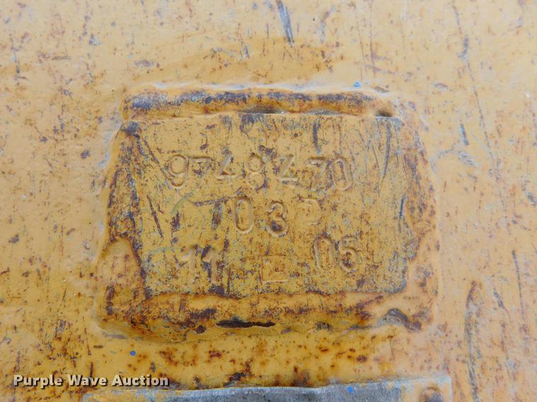 image for item DC8463 2005 John Deere 755C Series II track loader