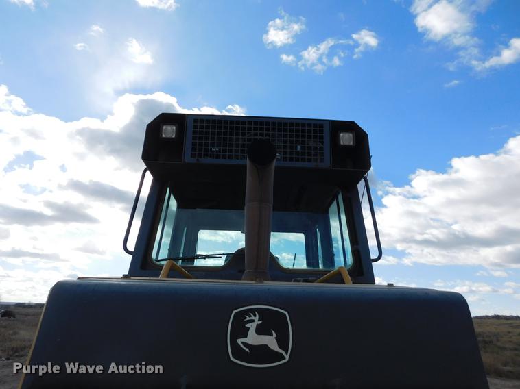 image for item DC8463 2005 John Deere 755C Series II track loader