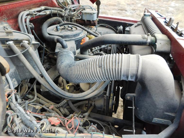 image for item DC8464 1986 Ford F700 fire truck