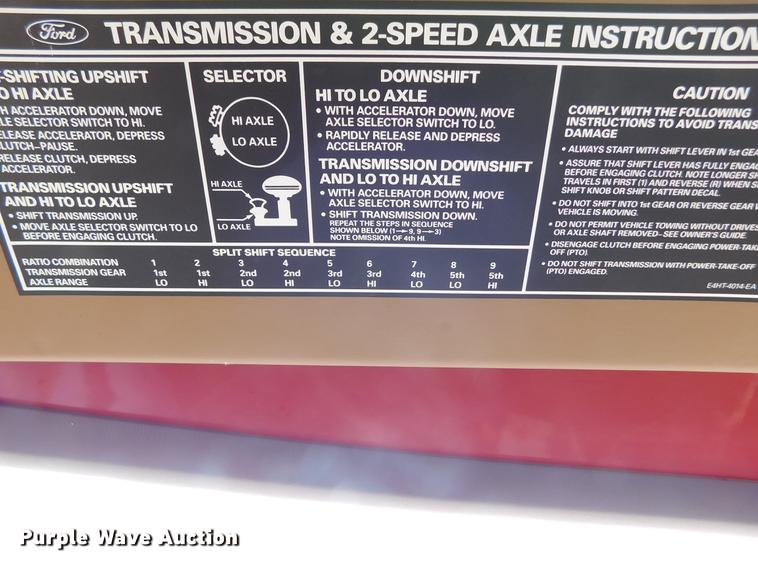 image for item DC8464 1986 Ford F700 fire truck