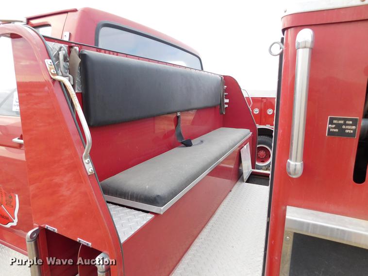 image for item DC8464 1986 Ford F700 fire truck