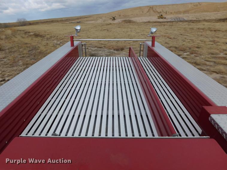 image for item DC8464 1986 Ford F700 fire truck