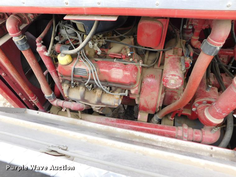 image for item DC8464 1986 Ford F700 fire truck