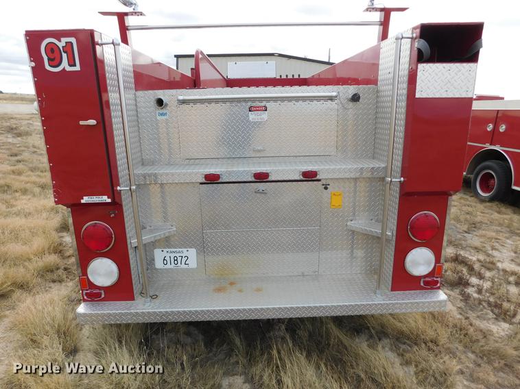 image for item DC8464 1986 Ford F700 fire truck