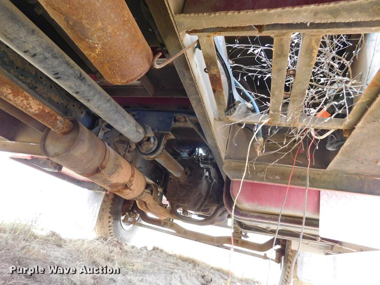 image for item DC8464 1986 Ford F700 fire truck