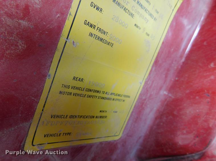 image for item DC8464 1986 Ford F700 fire truck