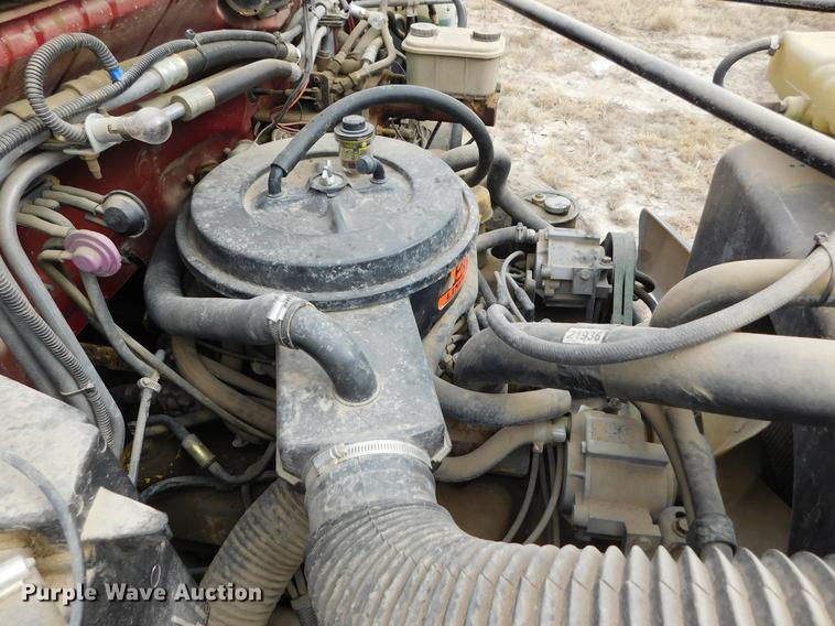 image for item DC8465 1991 Ford F800 fire truck