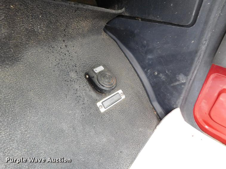 image for item DC8465 1991 Ford F800 fire truck