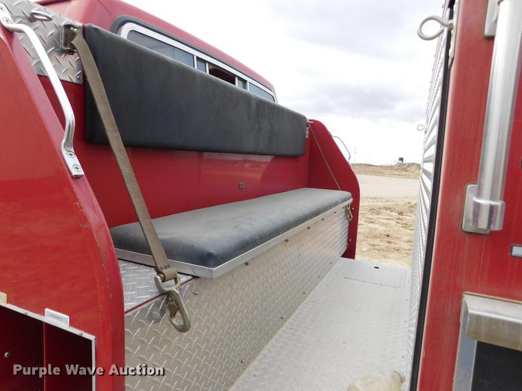 image for item DC8465 1991 Ford F800 fire truck