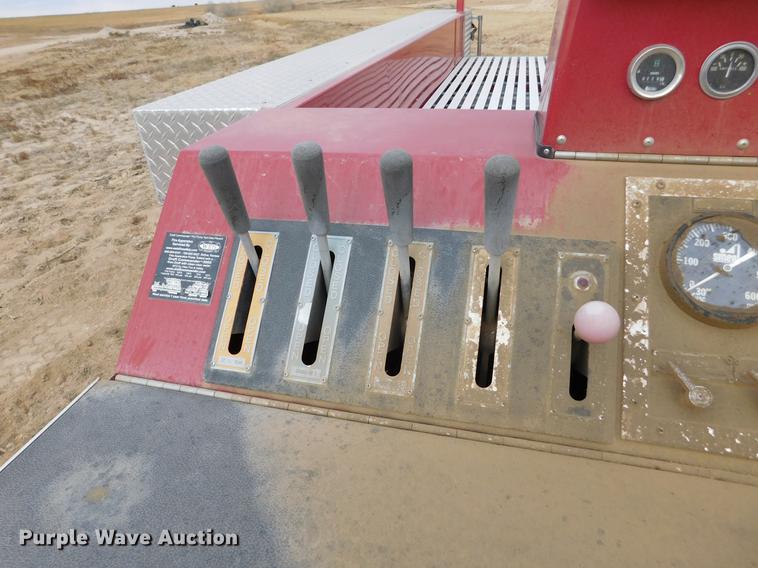 image for item DC8465 1991 Ford F800 fire truck