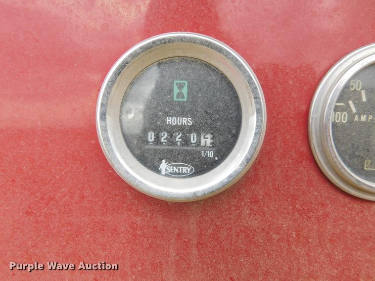 image for item DC8465 1991 Ford F800 fire truck