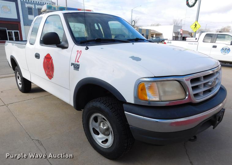 image for item DC8469 1999 Ford F150 XLT SuperCab pickup truck