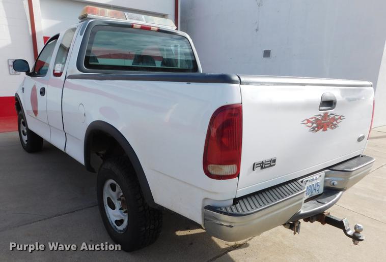 image for item DC8469 1999 Ford F150 XLT SuperCab pickup truck