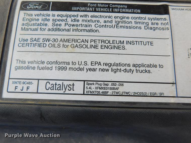 image for item DC8469 1999 Ford F150 XLT SuperCab pickup truck