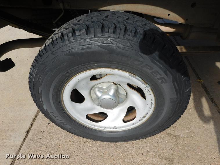 image for item DC8469 1999 Ford F150 XLT SuperCab pickup truck