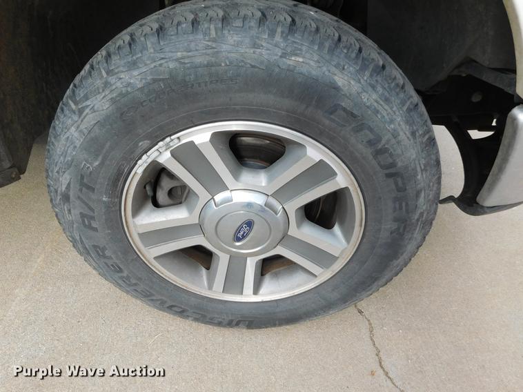 image for item DC8470 2008 Ford F150 XLT SuperCab pickup truck