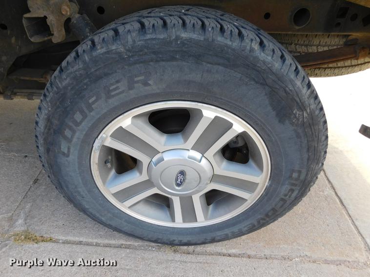 image for item DC8470 2008 Ford F150 XLT SuperCab pickup truck