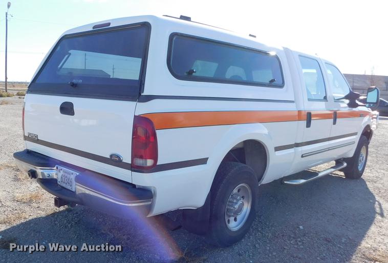 image for item DC8471 1999 Ford F250 Super Duty XLT Crew Cab pickup truck