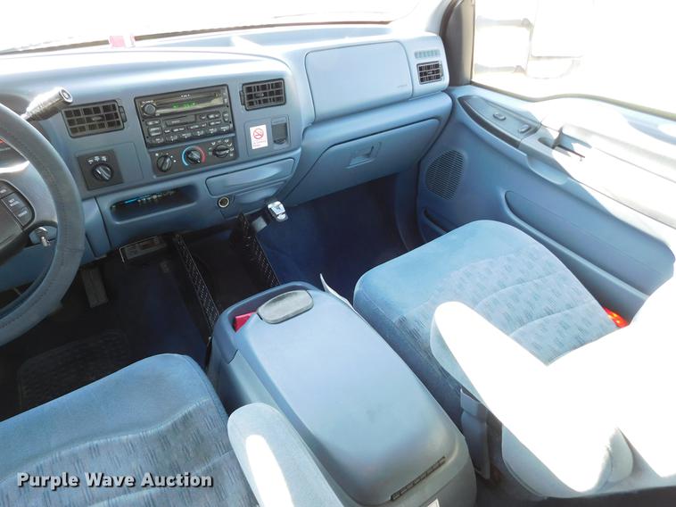 image for item DC8471 1999 Ford F250 Super Duty XLT Crew Cab pickup truck