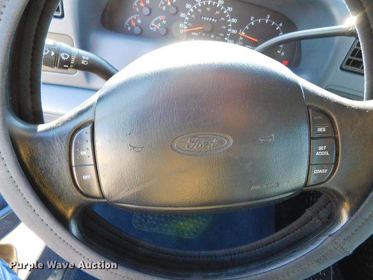 image for item DC8471 1999 Ford F250 Super Duty XLT Crew Cab pickup truck