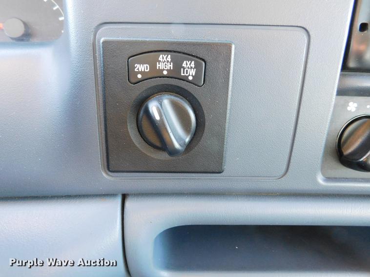 image for item DC8471 1999 Ford F250 Super Duty XLT Crew Cab pickup truck