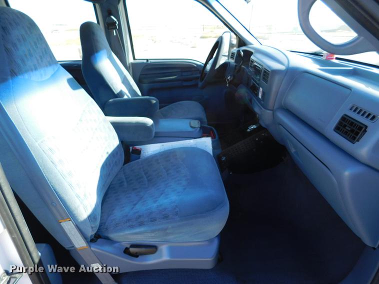 image for item DC8471 1999 Ford F250 Super Duty XLT Crew Cab pickup truck